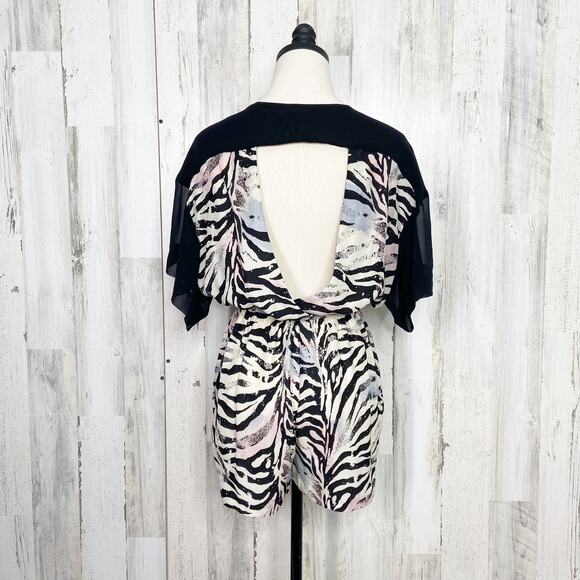Urban Outfitters Silence + Noise Zebra Print Romper Black Cream Cutout Size S - Picture 11 of 16